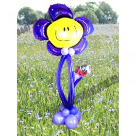 Фигура из шаров цветок с божьей коровкой
