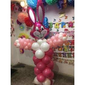 Фигура из шаров заяц фото 1