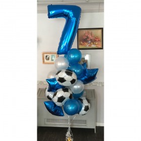Куля-цифра "7" у композиції кулями-футбольні м'ячі