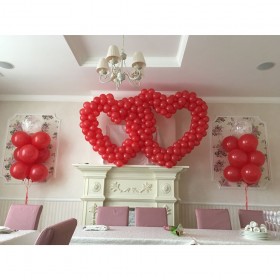 Свадебный декор композиция сердца и шары с гелием фото 1